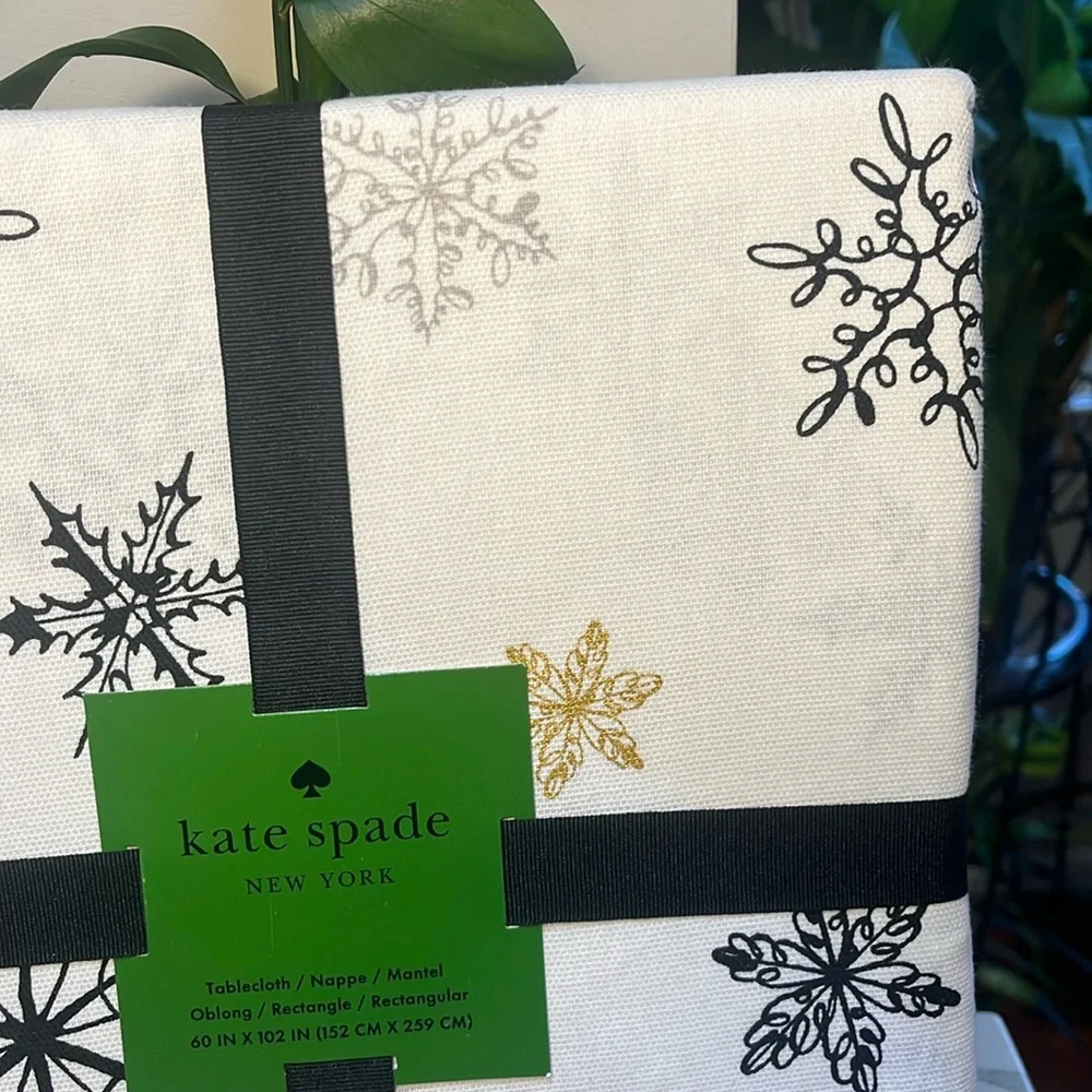 Kate Spade Snowflake Tablecloth 60 x 102 White w/ Black & Gold/Silver Cotton NWT
